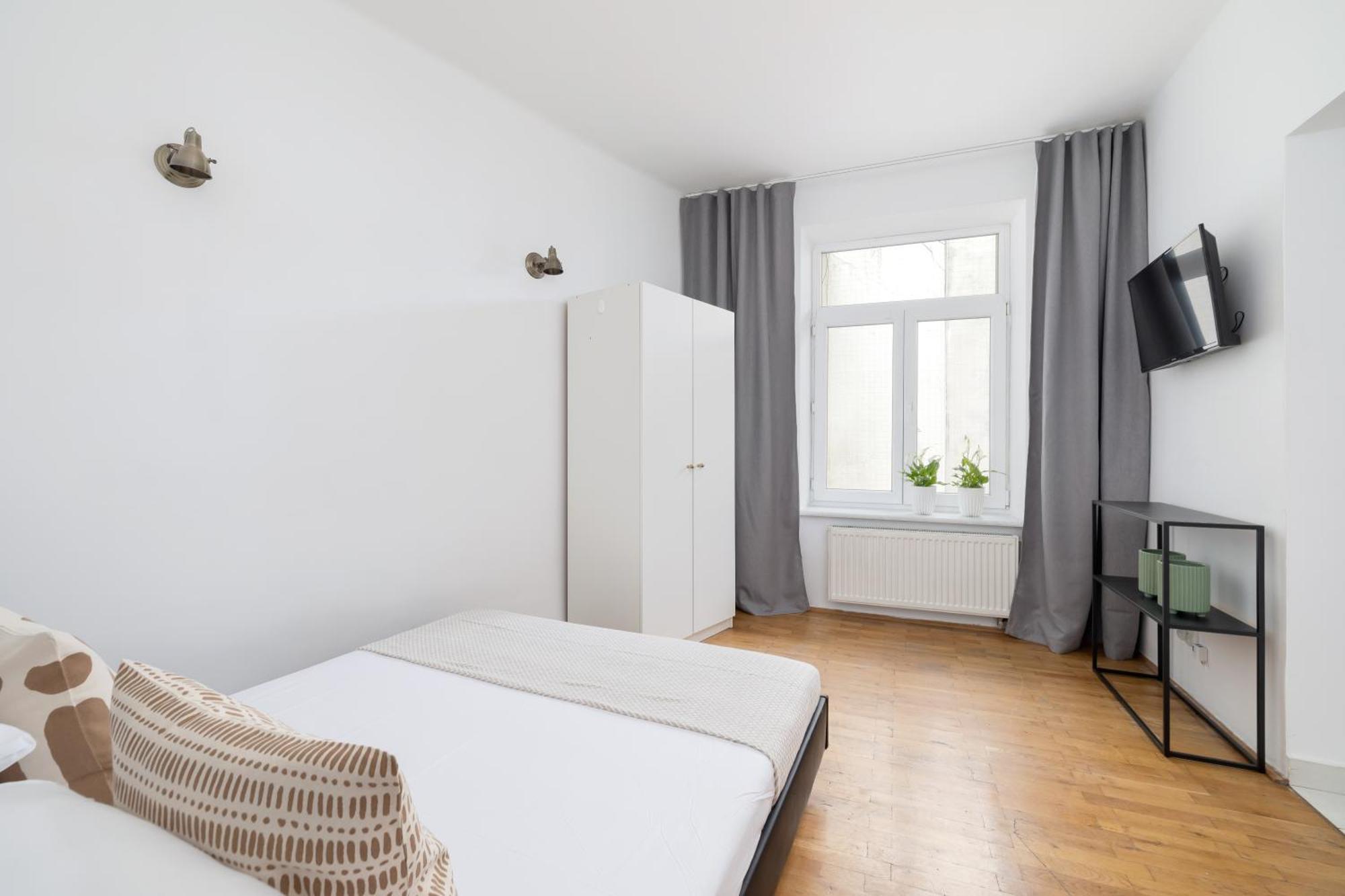 קרקוב Studio Apartment With Ac - Dluga 65 מראה חיצוני תמונה