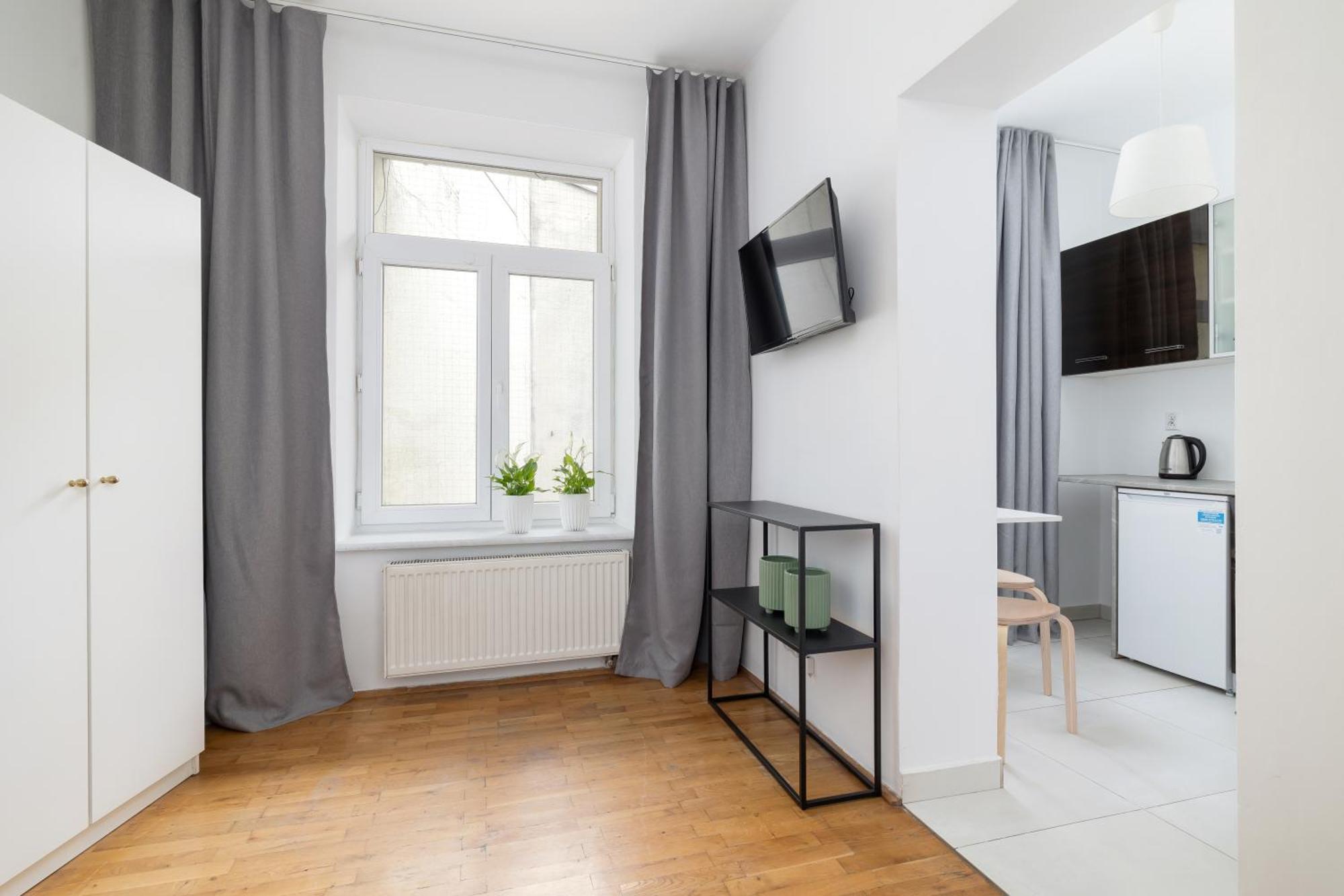 קרקוב Studio Apartment With Ac - Dluga 65 מראה חיצוני תמונה